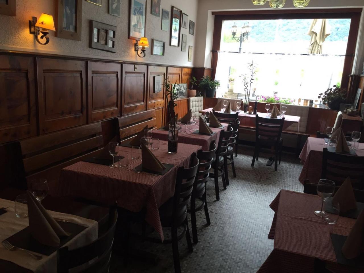 B&B Restaurant Le Pernollet Evionnaz Exterior photo