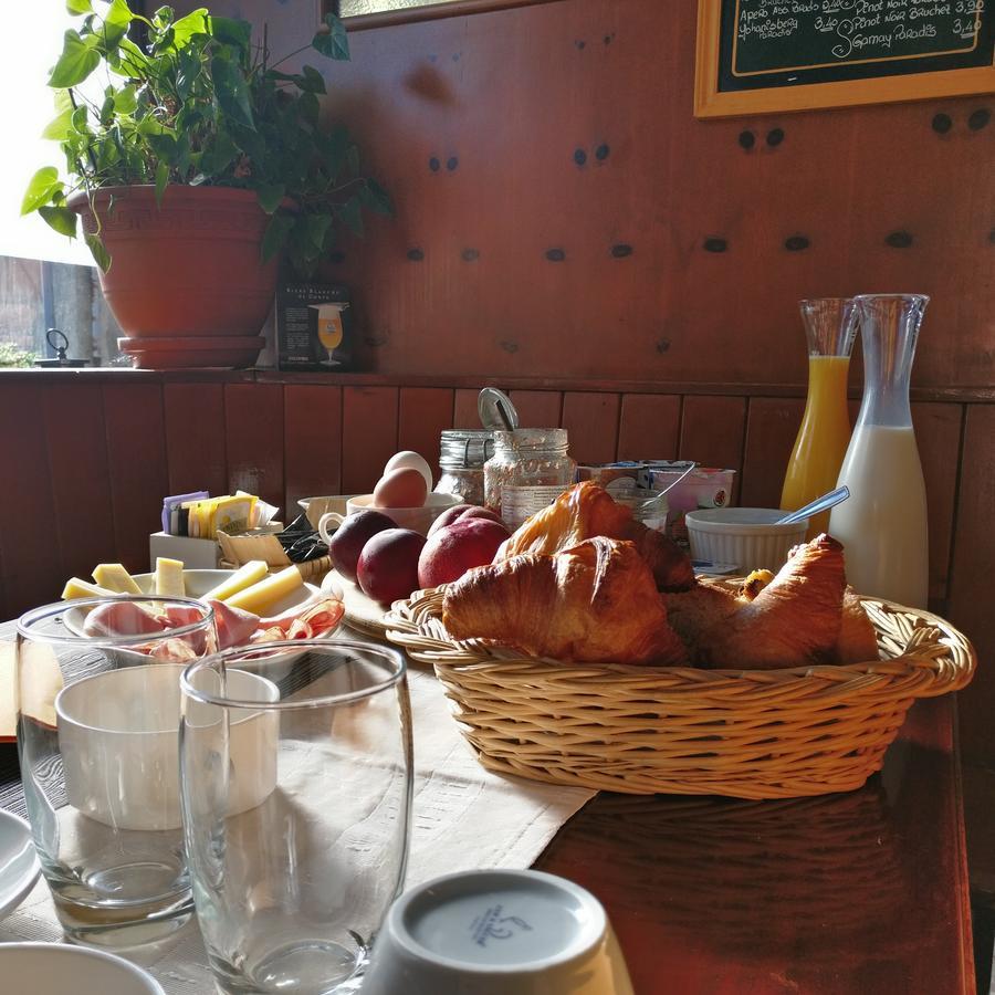 B&B Restaurant Le Pernollet Evionnaz Exterior photo